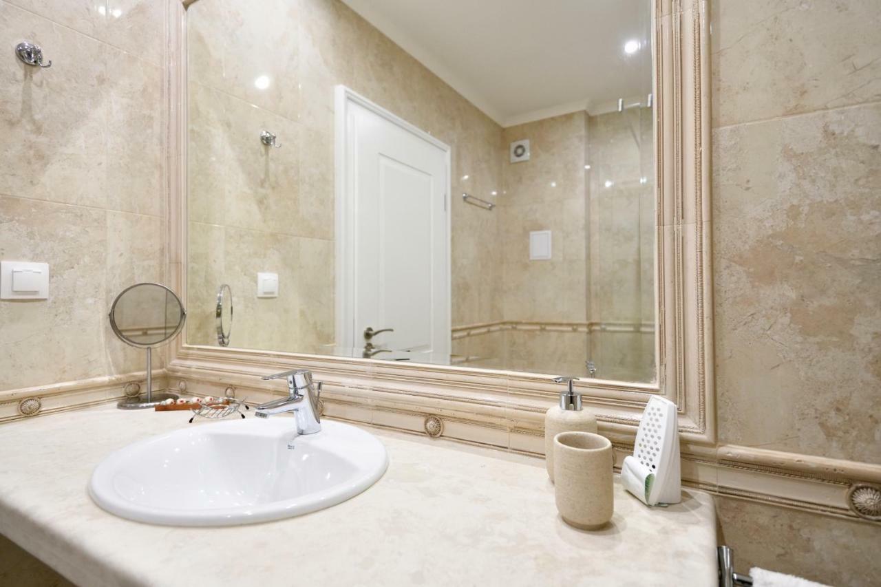 Apartment Grand Karavel Centre Varna Eksteriør billede