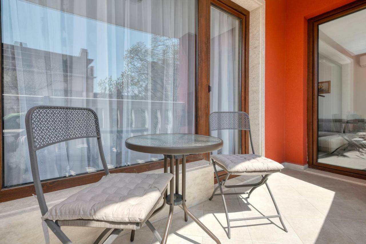 Apartment Grand Karavel Centre Varna Eksteriør billede